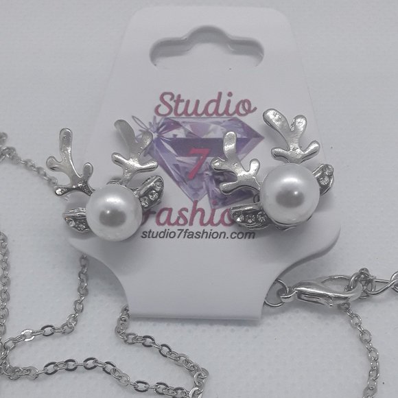 Dashing Through The Snow Reindeer Necklace Earring Set - Picture 4 of 6
